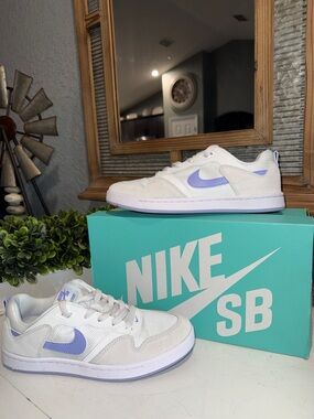 Nike SB Alleyoop Sneakers-Summit White/Light Thistle Womens 8.5